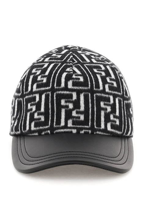 Fendi Black wool cap for Men 